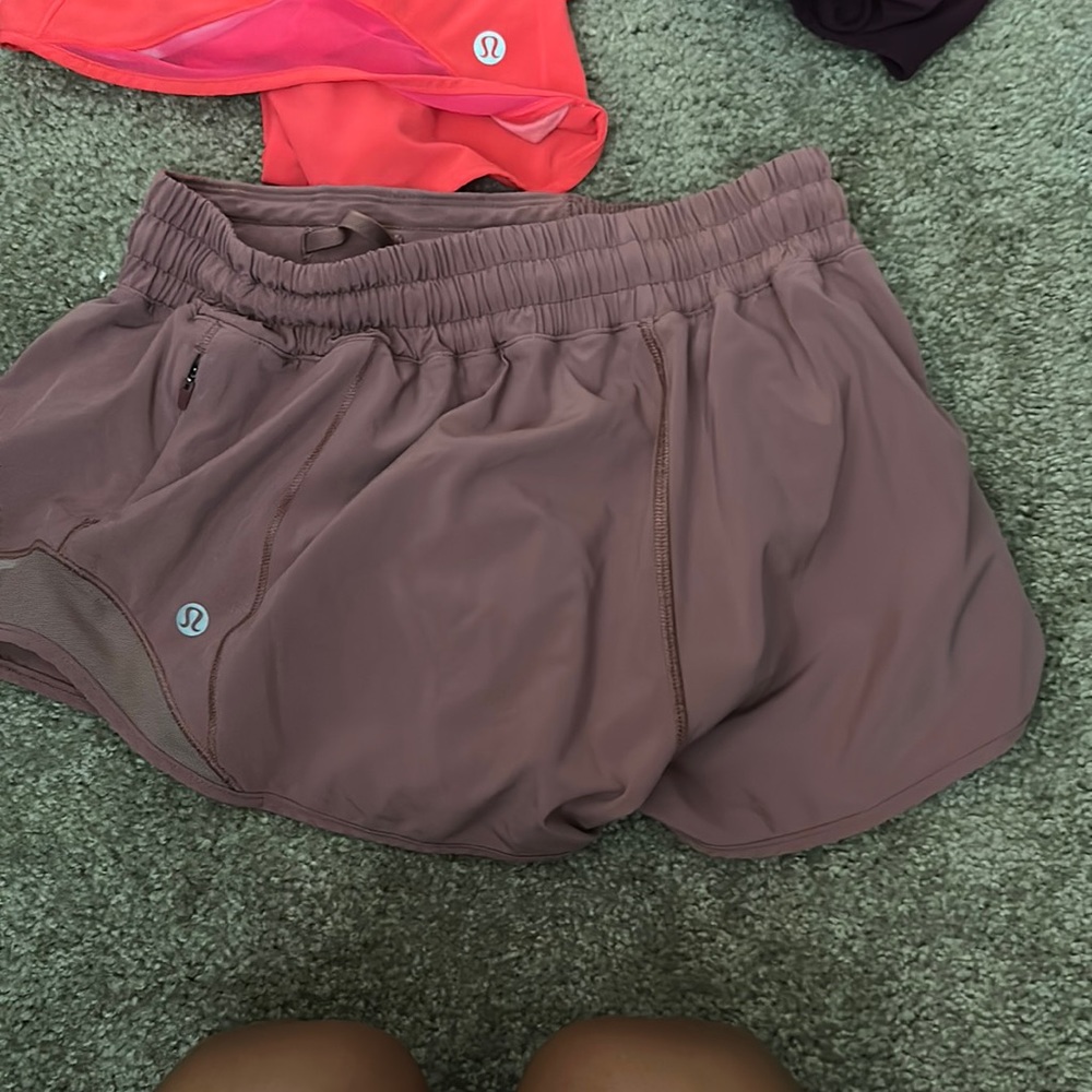 mauve lulu hotty hot shorts 2.5 in seam